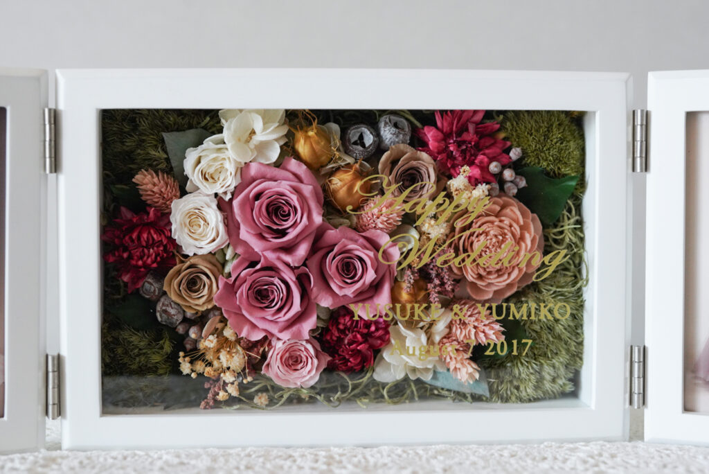 名入れプリザーブドフラワーの写真立て